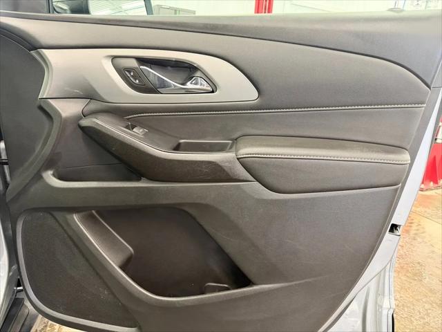2023 Chevrolet Traverse AWD LT Leather