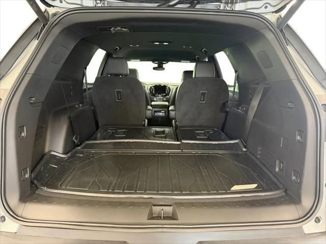 2023 Chevrolet Traverse AWD LT Leather