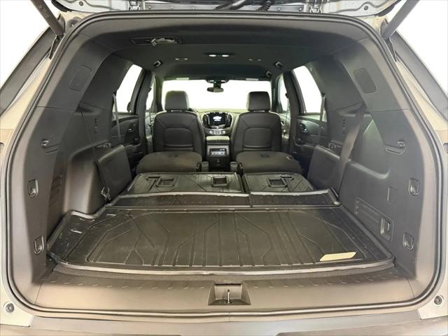 2023 Chevrolet Traverse AWD LT Leather