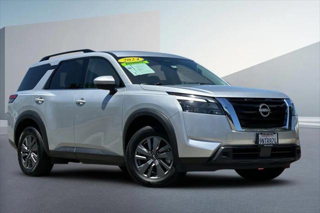 2024 Nissan Pathfinder SV FWD