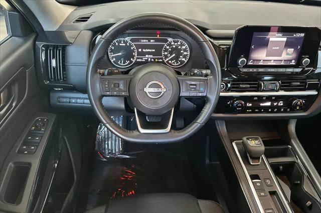 2024 Nissan Pathfinder SV FWD