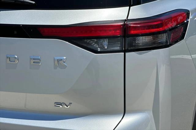 2024 Nissan Pathfinder SV FWD