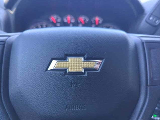 2024 Chevrolet Silverado 1500 2WD Crew Cab Short Bed Custom