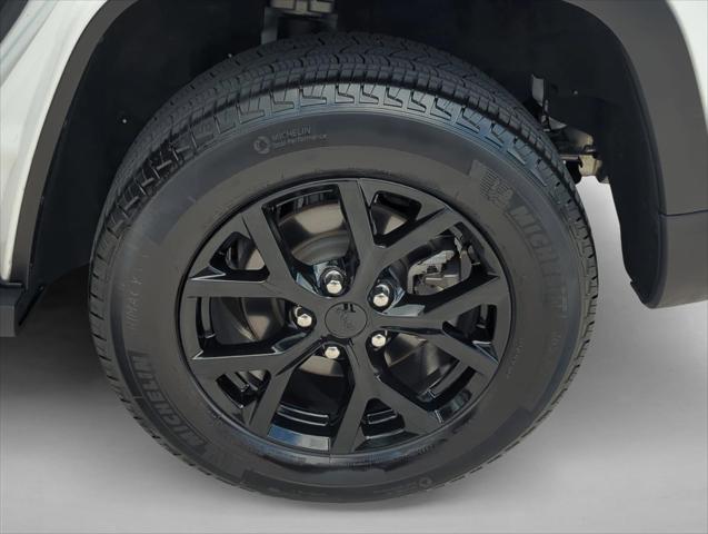 2024 Jeep Grand Cherokee Altitude 4x2