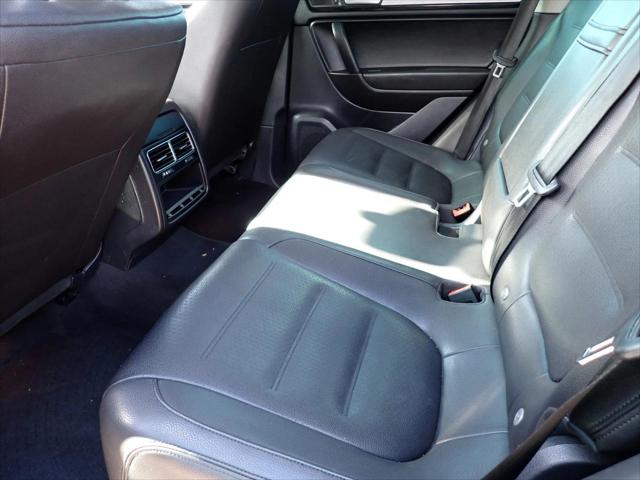 2013 Volkswagen Touareg VR6 Sport