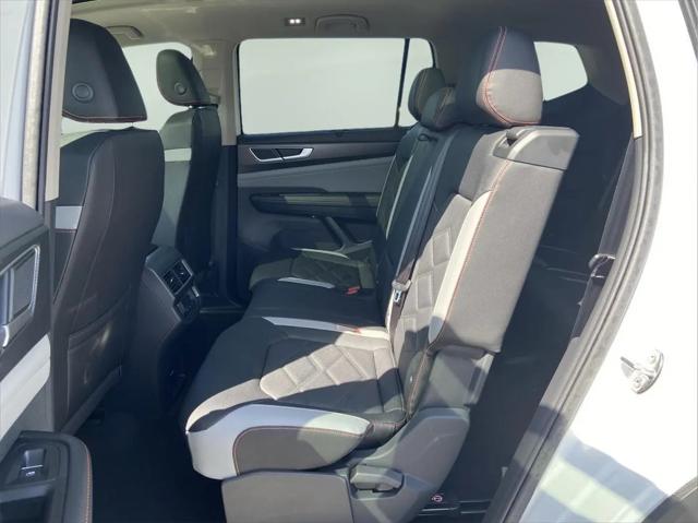 2026 Volkswagen Atlas Peak Edition