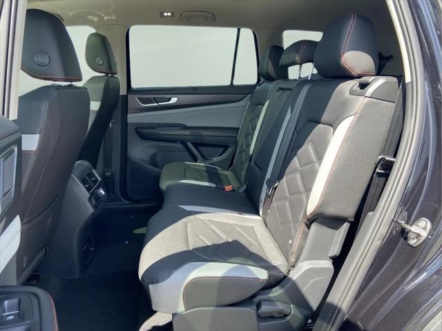 2026 Volkswagen Atlas Peak Edition