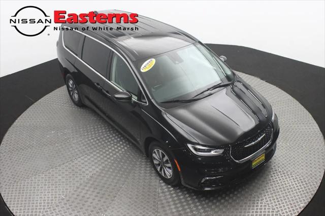 2023 Chrysler Pacifica Hybrid Touring L