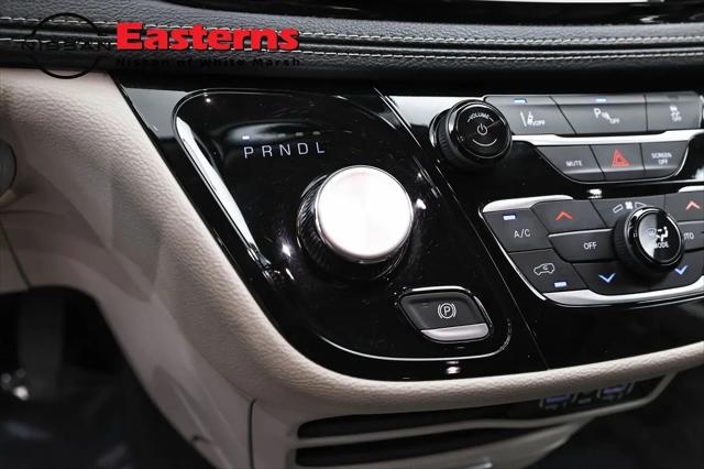 2023 Chrysler Pacifica Hybrid Touring L