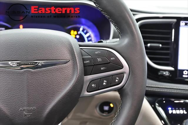 2023 Chrysler Pacifica Hybrid Touring L