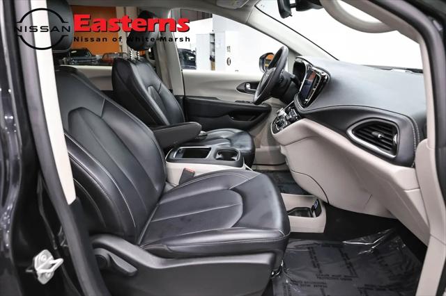 2023 Chrysler Pacifica Hybrid Touring L