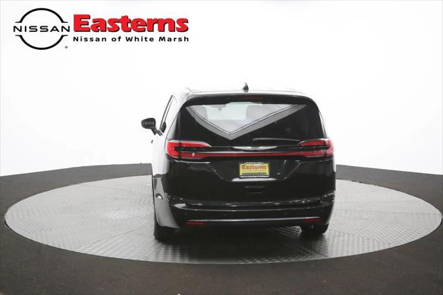 2023 Chrysler Pacifica Hybrid Touring L