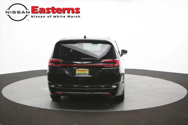 2023 Chrysler Pacifica Hybrid Touring L