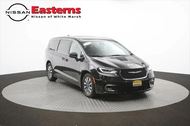 2023 Chrysler Pacifica Hybrid Touring L