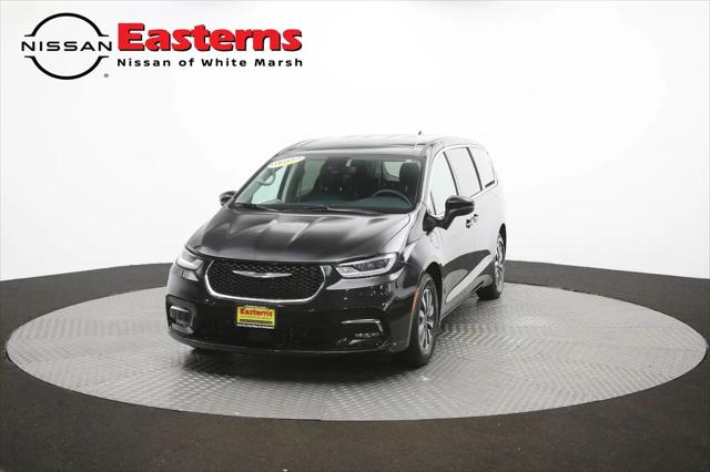 2023 Chrysler Pacifica Hybrid Touring L