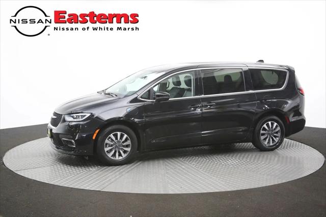 2023 Chrysler Pacifica Hybrid Touring L