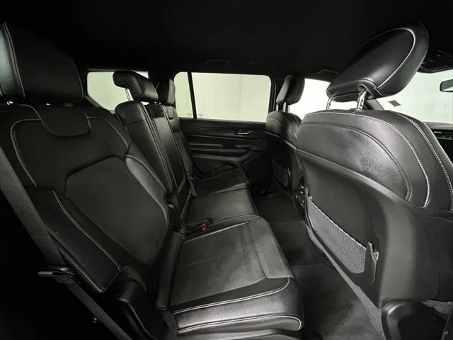 2024 Jeep Grand Cherokee L Altitude 4x4