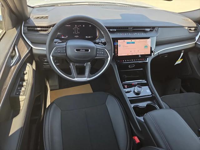 2026 Jeep Grand Cherokee L Altitude 4x4