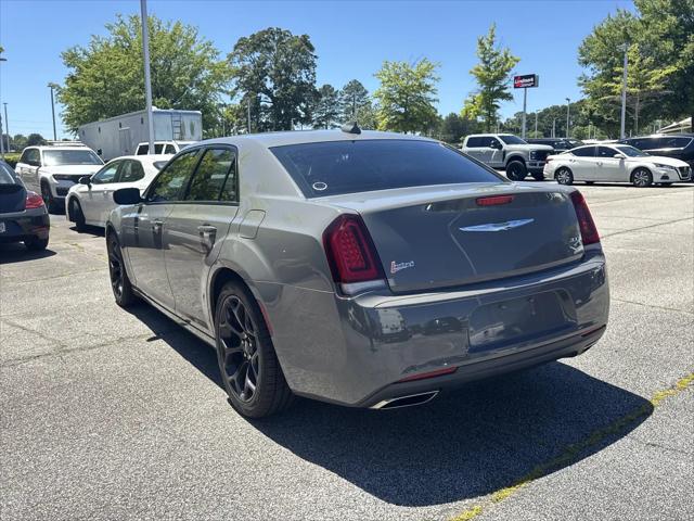 2019 Chrysler 300 Touring