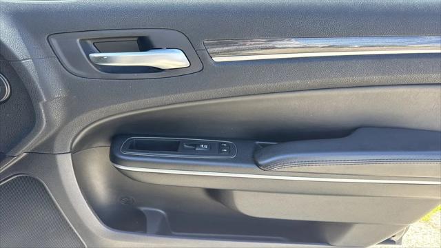 2019 Chrysler 300 Touring