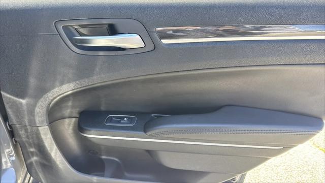 2019 Chrysler 300 Touring