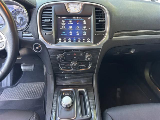 2019 Chrysler 300 Touring
