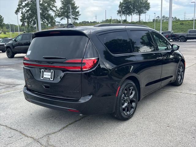 2027 Chrysler Pacifica Limited