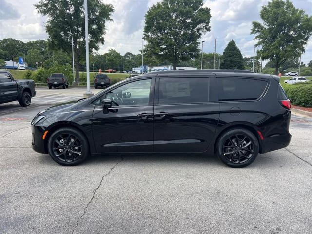 2027 Chrysler Pacifica Limited