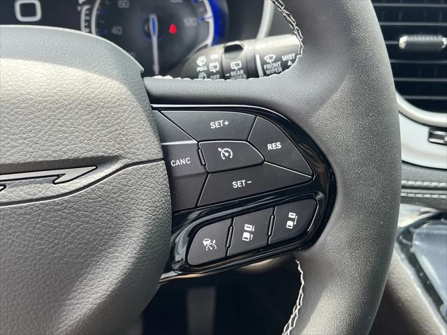 2027 Chrysler Pacifica Limited