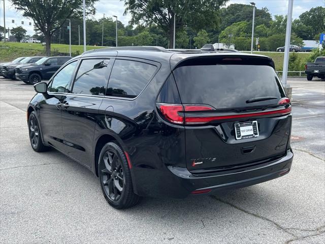 2027 Chrysler Pacifica Limited