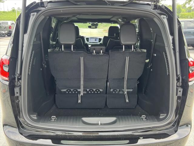 2027 Chrysler Pacifica Limited