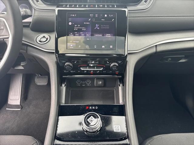 2026 Jeep Grand Cherokee L Altitude 4x2