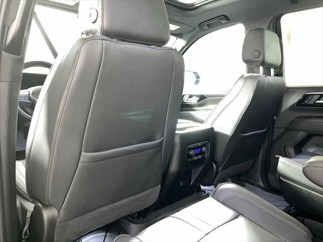 2026 Chevrolet Suburban RST, 4WD