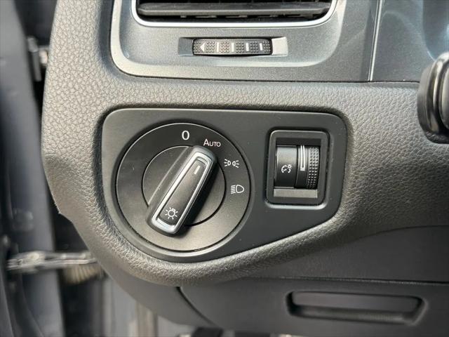 2019 Volkswagen e-Golf SE