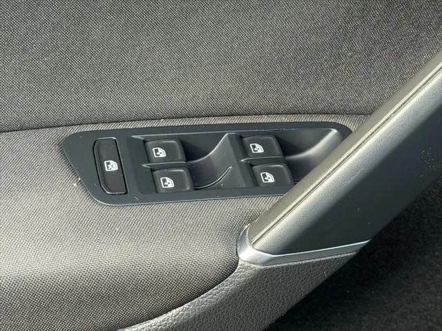 2019 Volkswagen e-Golf SE