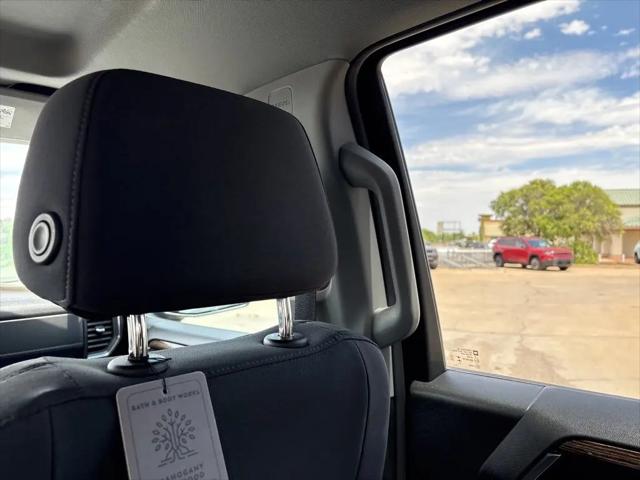 2024 GMC Sierra 1500 4WD Crew Cab Short Box Elevation with 3SB