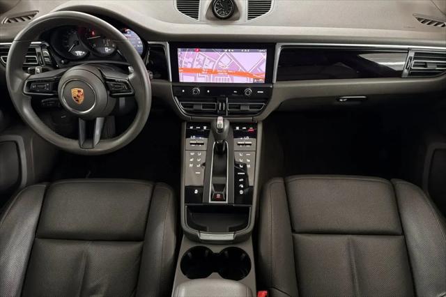 2022 Porsche Macan Macan