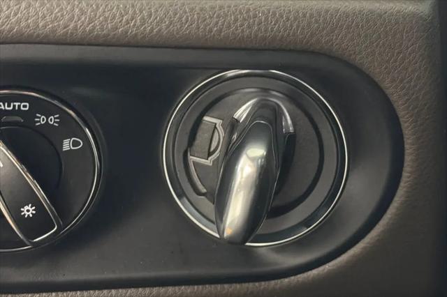 2022 Porsche Macan Macan