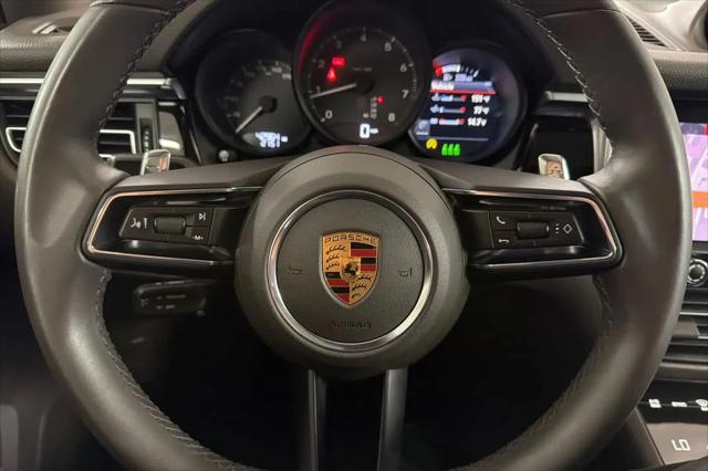 2022 Porsche Macan Macan