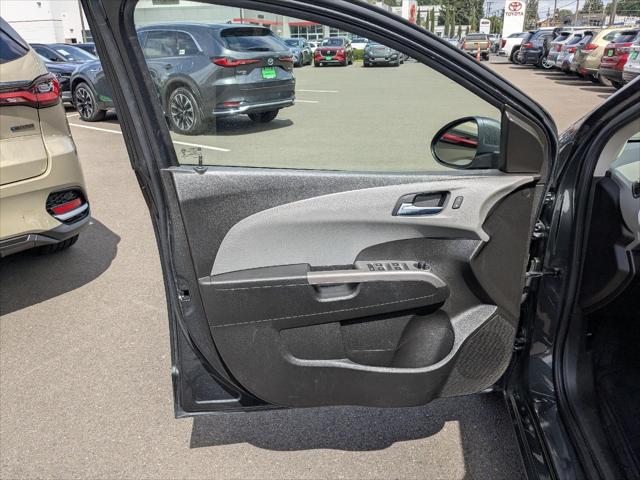 2020 Chevrolet Sonic FWD Sedan Premier