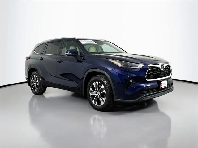 2025 Toyota Highlander Hybrid XLE for sale in Maplewood, MN