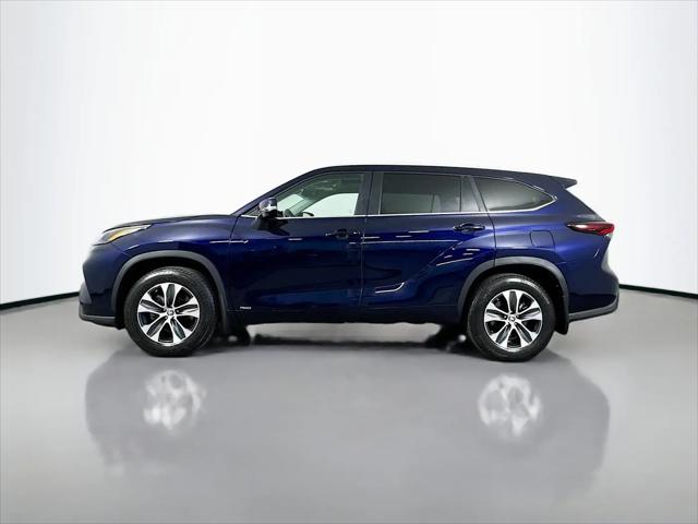 2025 Toyota Highlander Hybrid XLE
