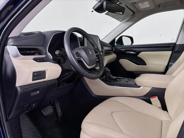 2025 Toyota Highlander Hybrid XLE