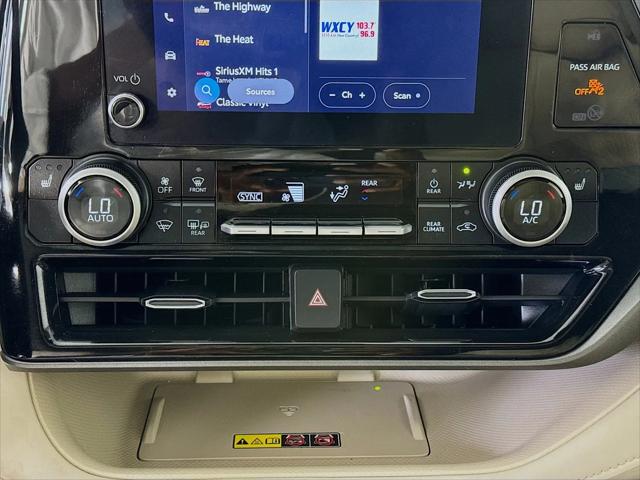 2025 Toyota Highlander Hybrid XLE