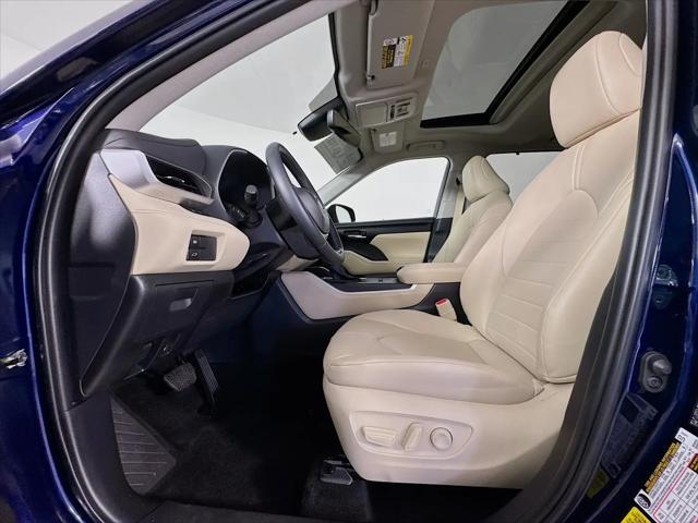 2025 Toyota Highlander Hybrid XLE