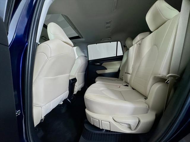 2025 Toyota Highlander Hybrid XLE