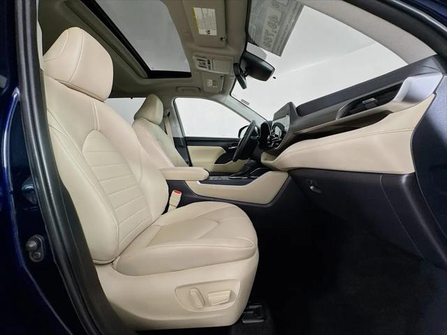 2025 Toyota Highlander Hybrid XLE