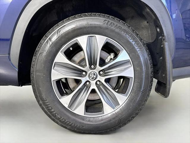 2025 Toyota Highlander Hybrid XLE