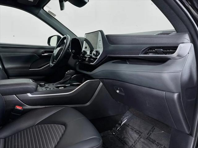2025 Toyota Highlander XSE