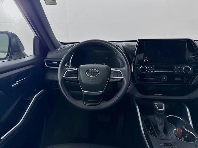 2025 Toyota Highlander XSE